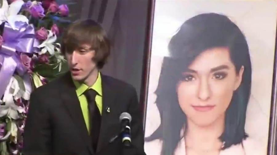 Christina Grimmie mourned by thousands at memorial service		Play Video