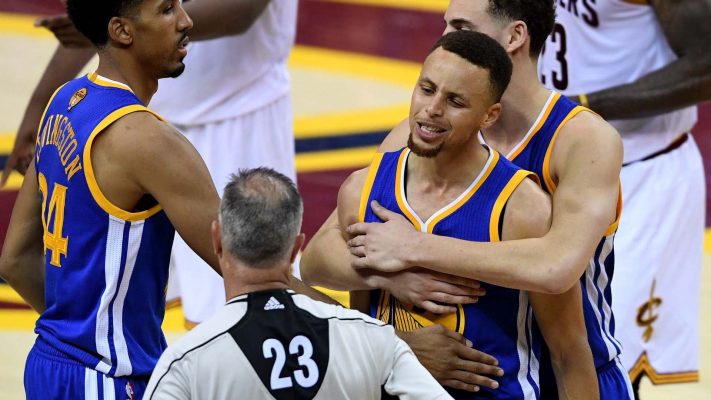 NBA Announces Punishment for Stephen Curry