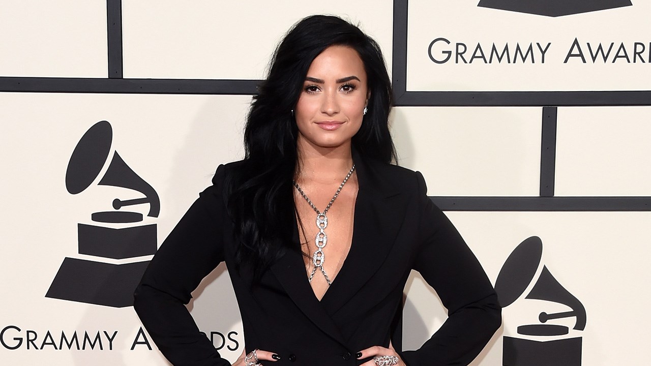 Demi Lovato Just Implied Ariana Grande Is Better Than Mariah Carey