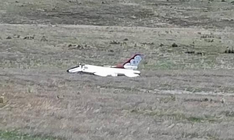 Thunderbird crashes following USAFA graduation