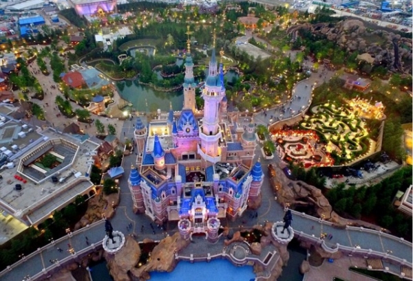 Shanghai Disneyland Opens to the Public Today in China