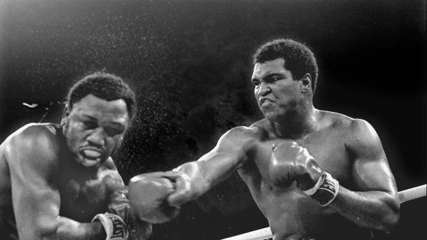 The Latest: World reacts to news of death of 'The Greatest'