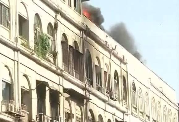 Mumbai Massive fire in Metro House building rescue operation