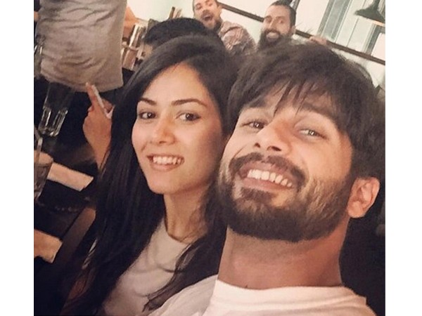 Shahid rushes wife Mira to the hospital