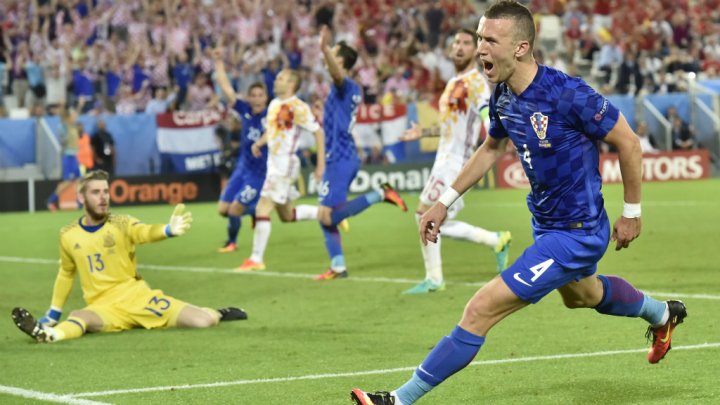 George Gobet AFP | Ivan Perisic scores the winner as Croatia beat Spain 2-1 to top Group D