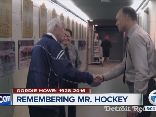 Wayne Gretzky: Gordie Howe 'was the greatest player that ever played'