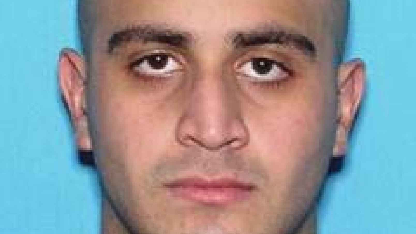 Gun store owner: Orlando shooter passed background checks