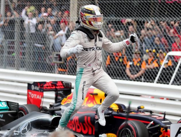 Lewis Hamilton storms to his fifth Canadian Grand Prix victory