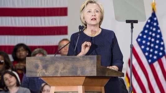 Hillary Clinton speaks to supporters on the last day of campaigning in California