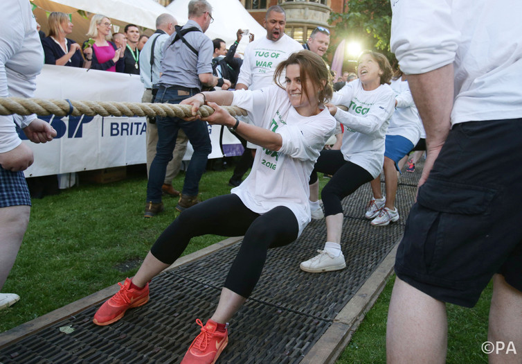 Jo Cox getting stuck in.     Yui Mok  PA Wire