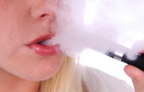 Research Relating E Cigs with Traditional Smoking Receives Widespread Criticism