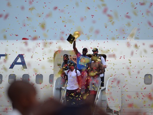 Cavs Fans Welcome Team Home