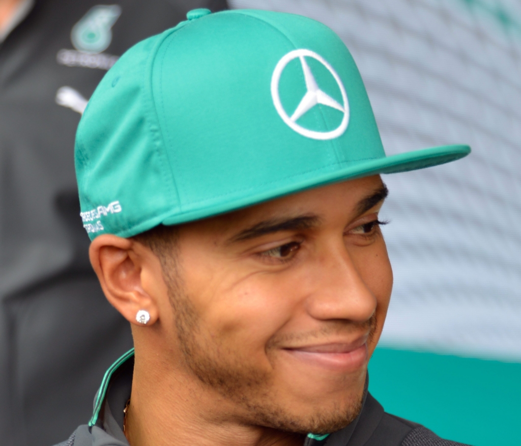 Lewis_Hamilton_2014_China