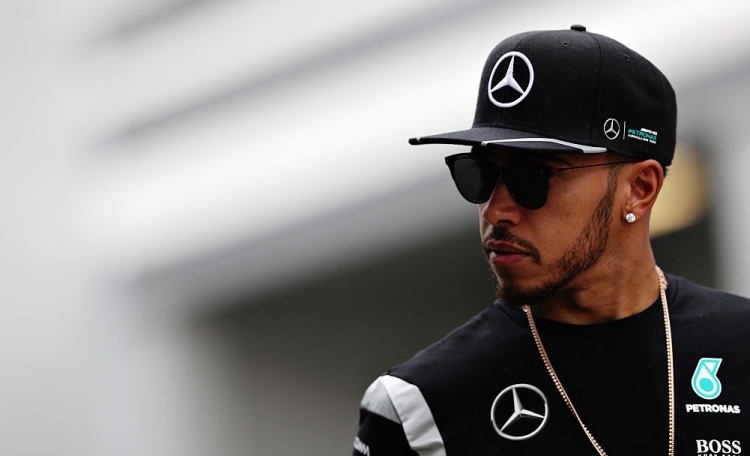 Mercedes' Lewis Hamilton claims pole position at Canadian Grand Prix