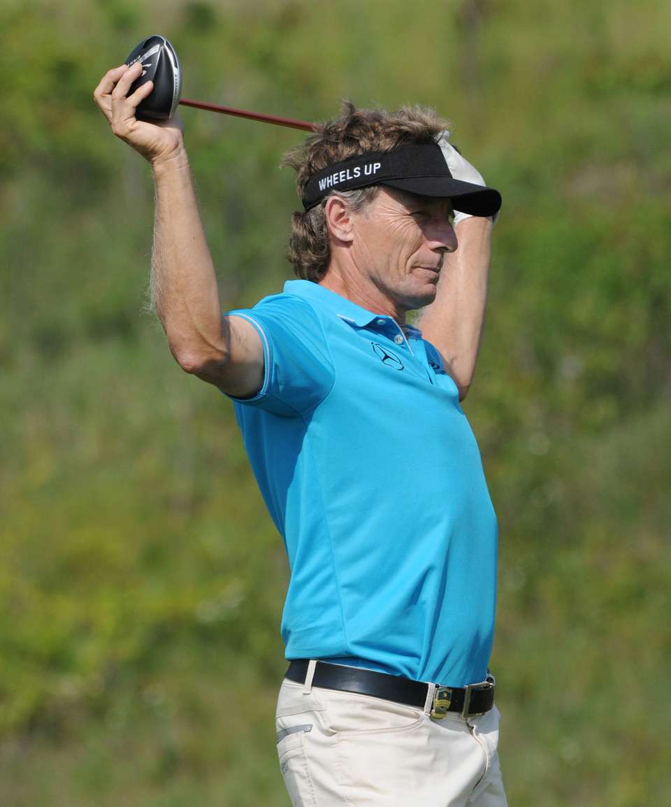 Langer goes for major record at Senior PGA