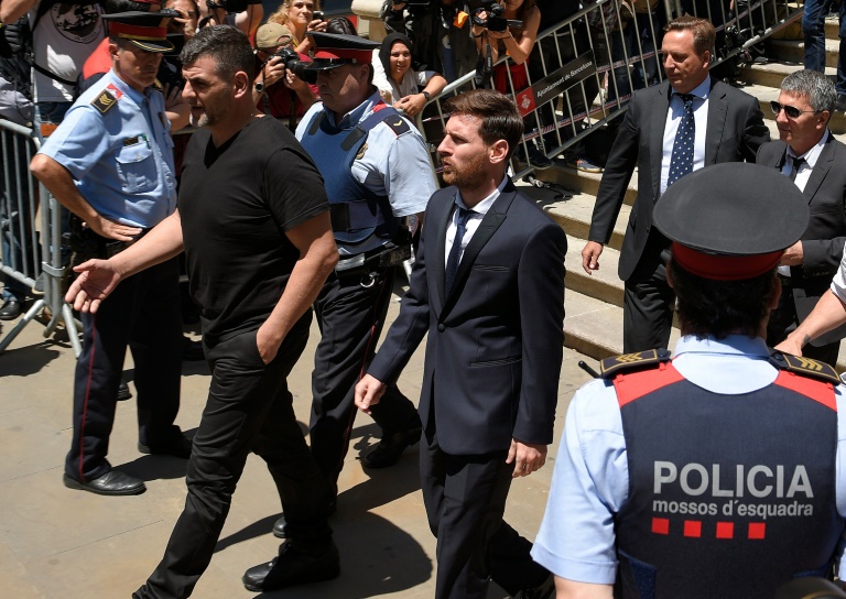 Lionel Messi taxi fraud trial: Footballer heckled at Barcelona court