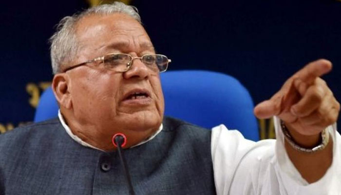 PM Narendra Modi calls Kalraj Mishra a 'good friend&#039, fuels speculation over CM candidate for UP polls