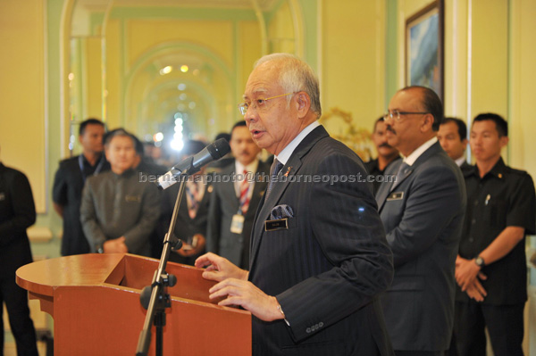 Najib announcing the cabinet reshuffle at the Bangunan Perdana Putra in Putrajaya. — Bernama