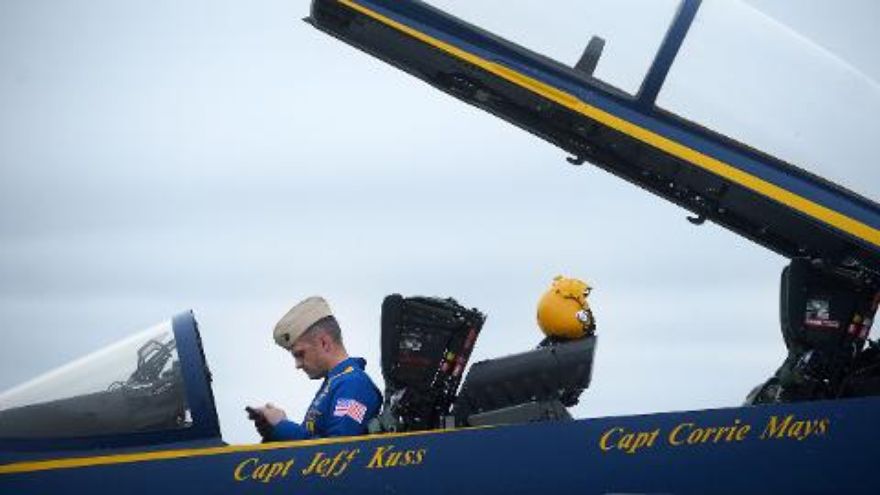 Thunderbird crashes following USAFA graduation