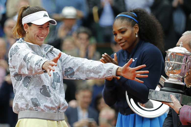 Garbiñe Muguruza defeats Serena Williams to win French Open final