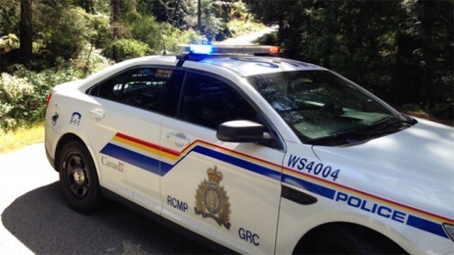 RCMP looking for 2 suspects, possibly armed, near Langford