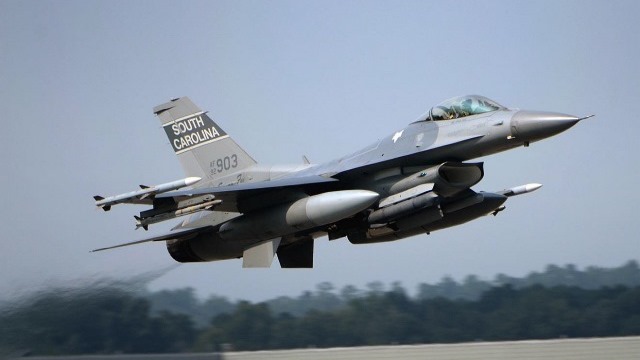 Two SC fighter jet pilots unhurt after mid-air collision