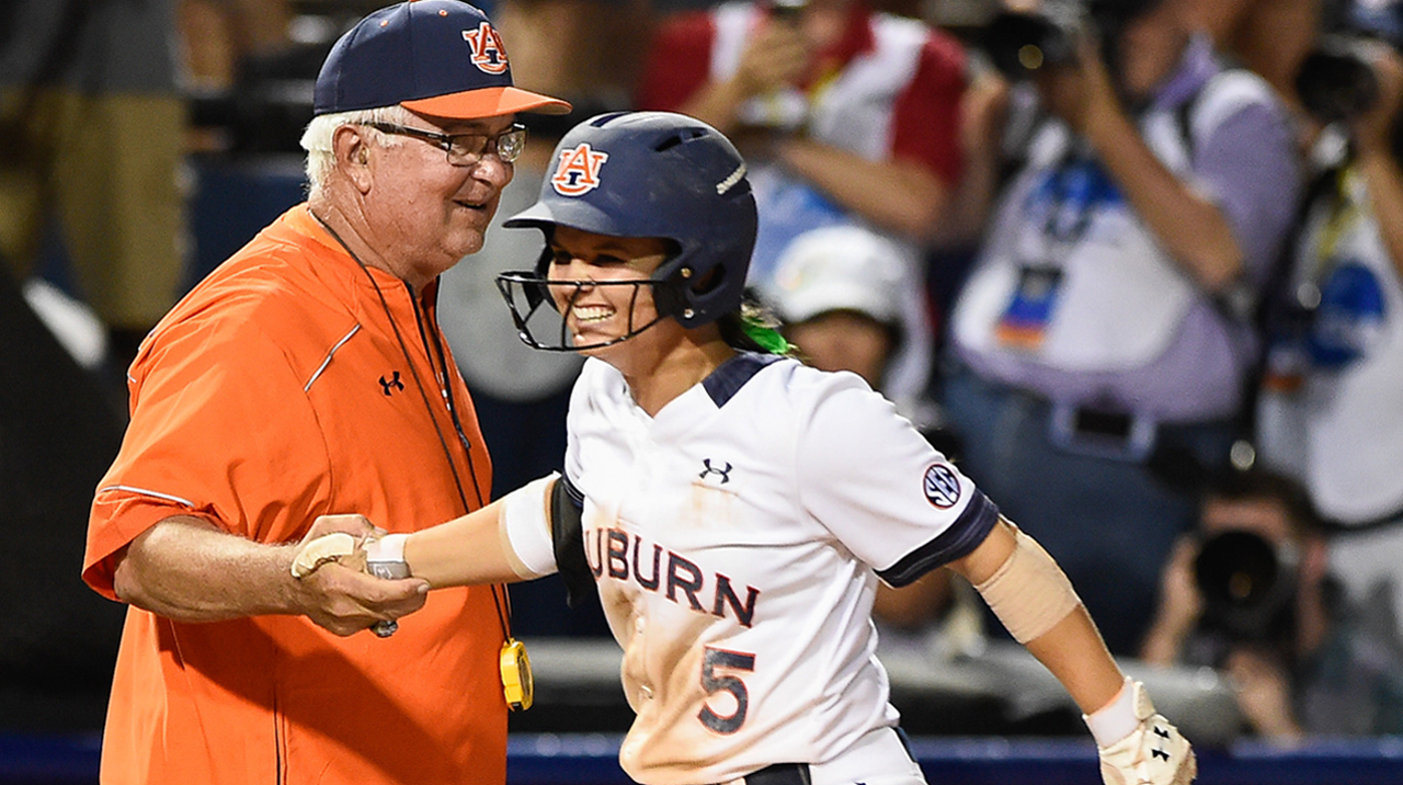 How to watch today's Michigan softball WCWS elimination game