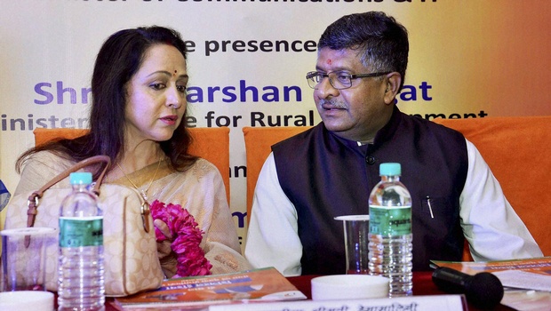 Telecom and IT minister Ravi Shankar Prasad with MP and Bollywood actress Hema Malini during Vikas Parv function in Mathura UP on Wednesday. | PTI