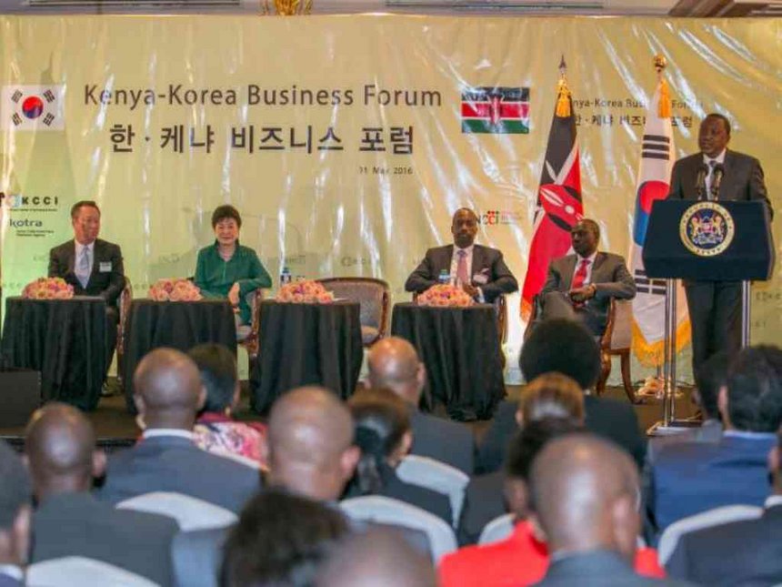 President Uhuru Kenyatta addresses delegates during the Kenya Korea Business Forum at Villa Rosa Kempinski Hotel in Nairobi