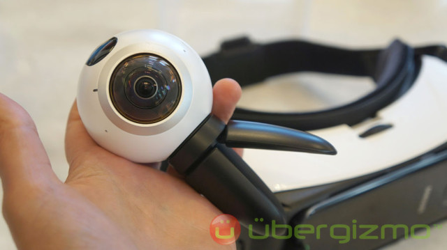 Samsung-Gear-360-Camera-02_900