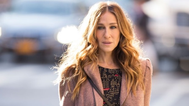 Sarah Jessica Parker and her fancy coat in Divorce