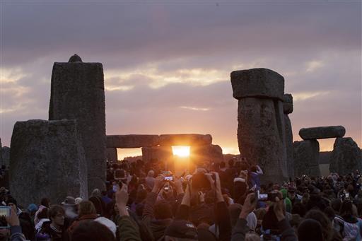 Druid says he will not 'pay to pray' at Stonehenge