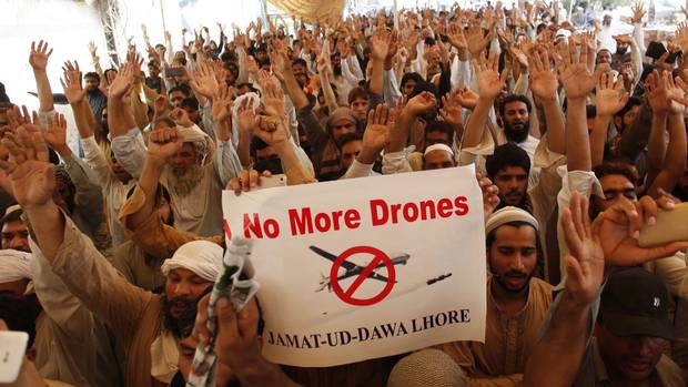 Supporters of Pakistani religious group Jamaat-ud Dawa protest against the US drone strike