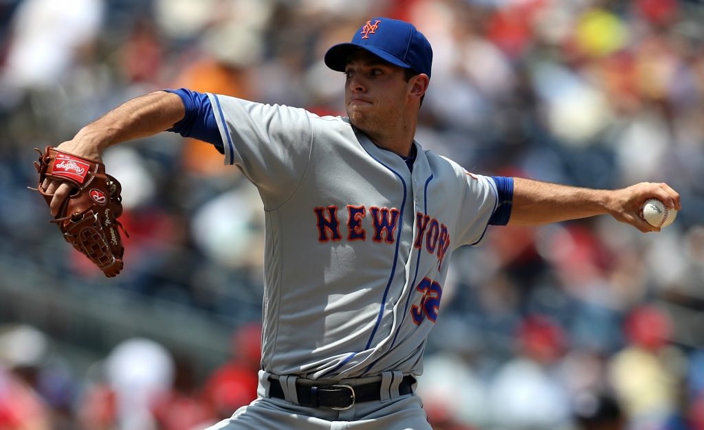 Steven Matz pitches