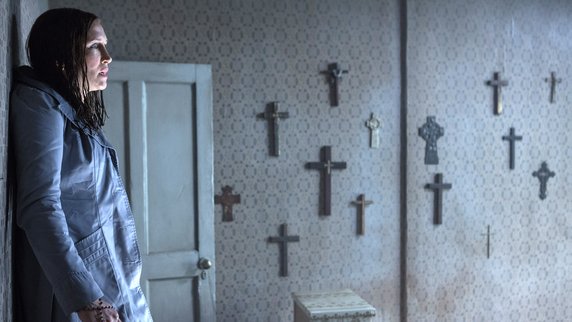 'The Conjuring 2' provides occasional scares but not much of a story