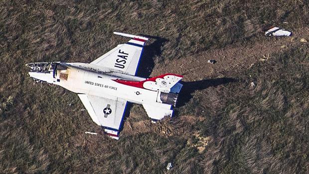 Thunderbird crashes following USAFA graduation