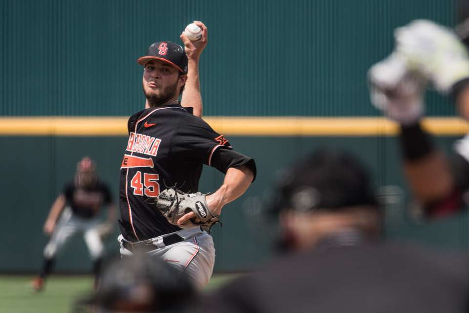 Hatch pitches Oklahoma State to 5-1 NCAA win