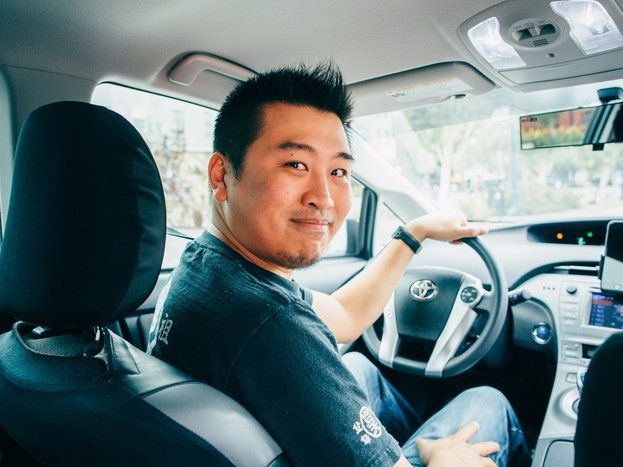 Uber's latest experiment will get you there on time or give you $2