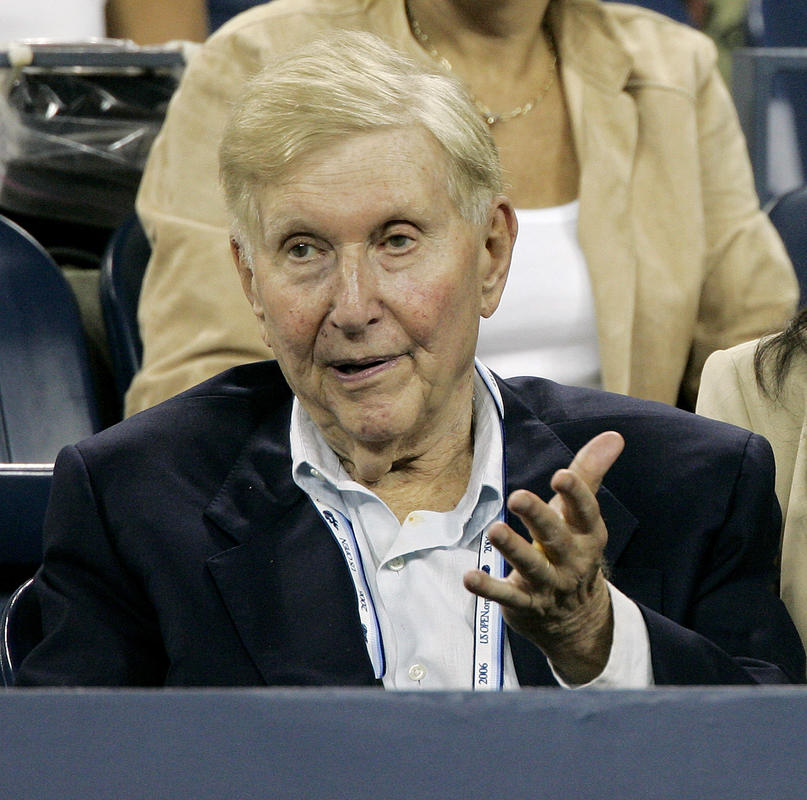 More drama for Sumner Redstone: Media mogul ousts Viacom CEO, 4 others from board