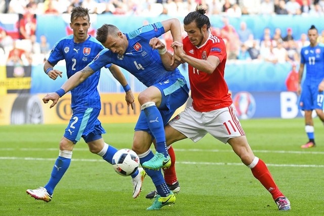 Euro 2016 Gareth Bale super strike and substitute Hal Robson Kanu lift Wales past Slovakia