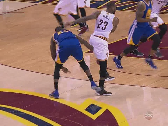 Watch: Kyrie Irving puts Steph Curry on skates, nails jumper