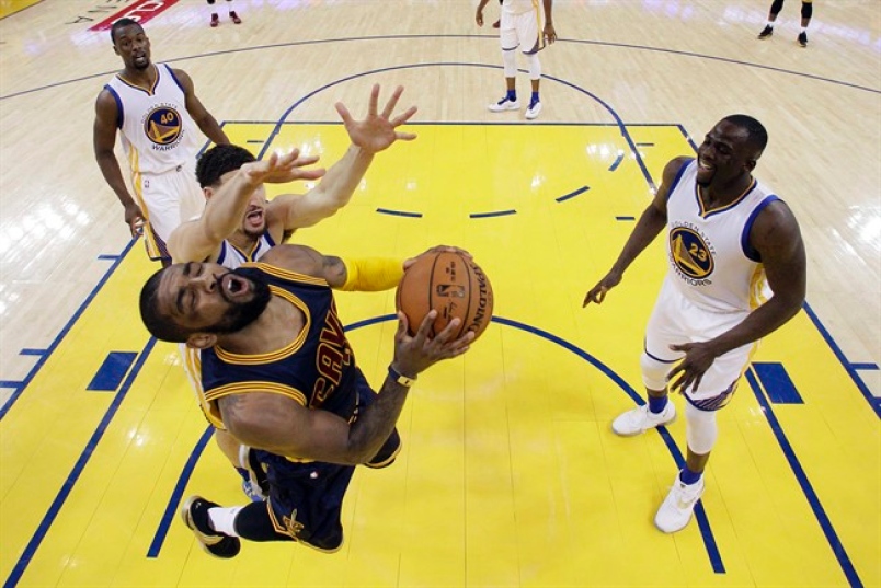 Shaun Livingston, Warriors' bench rout Cavaliers in Game 1