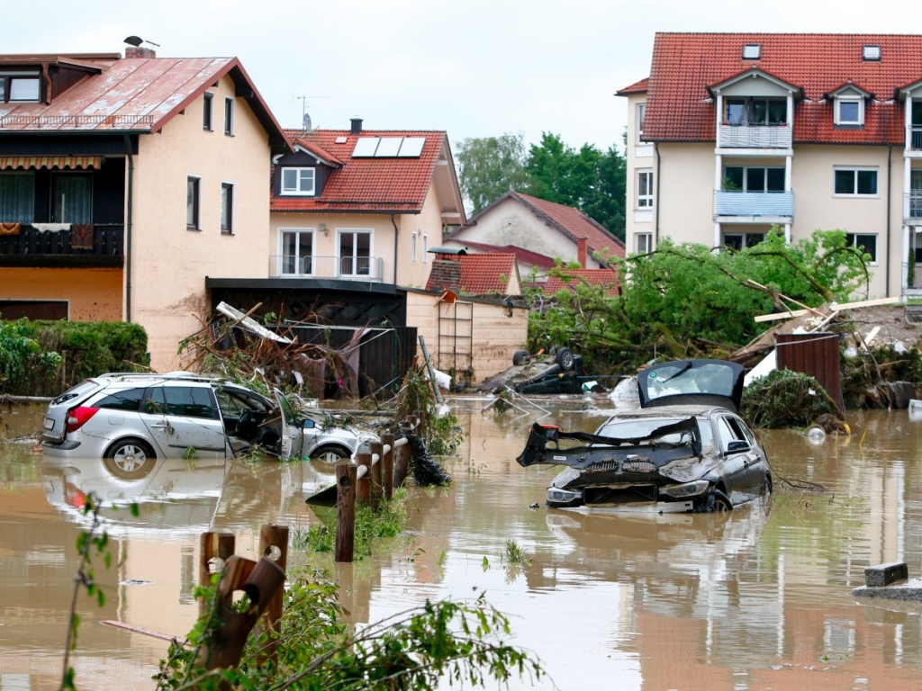 Flash floods lash France and Germany endangering 16th century Chateau de Chambord