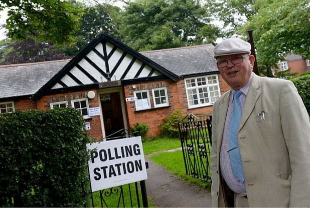 Zbigniew Baran outside a polling station in Scartho