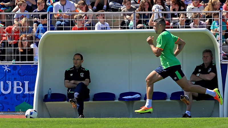 Roy Keane: 'Jonathan Walters could be fit for Republic of Ireland Euro 2016 opener'