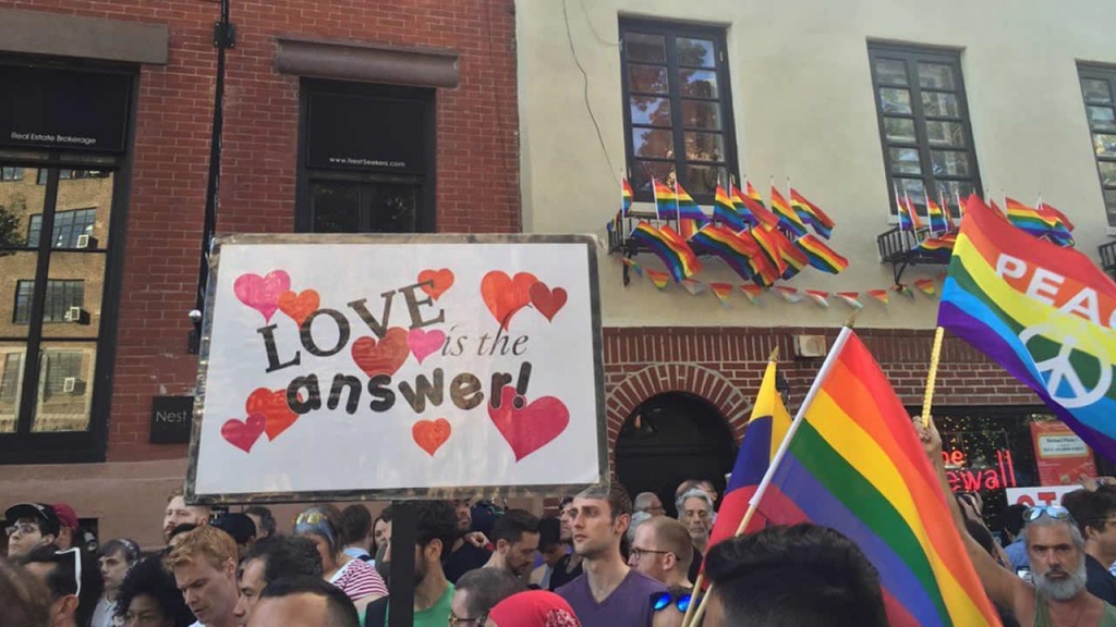 Vigils For Victims Of The Pulse Shooting To Be Held At The Stonewall Inn, Christopher Park And Union Square