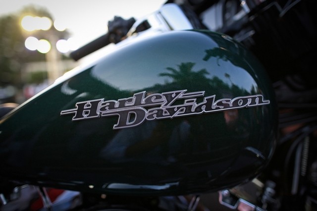 Harley-Davidson loses speed but still beats estimates for quarter