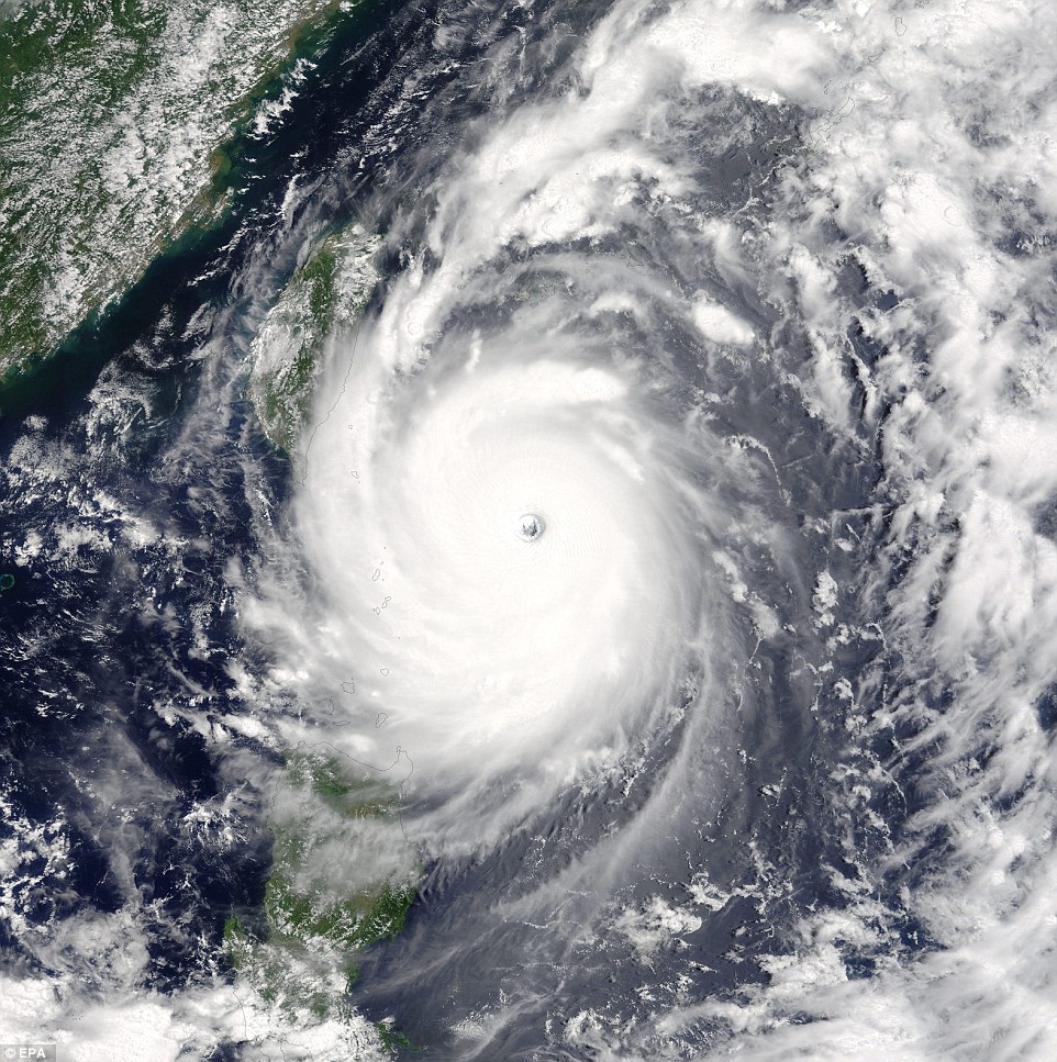 Super Typhoon Nepartak: Taiwan and flood-hit mainland China brace as storm barrels in