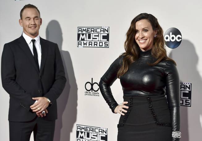 Alanis Morissette welcomes baby girl Onyx on social media