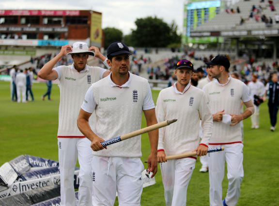 Alastair Cook's England have levelled the Investec Test series at 1-1 with two to play